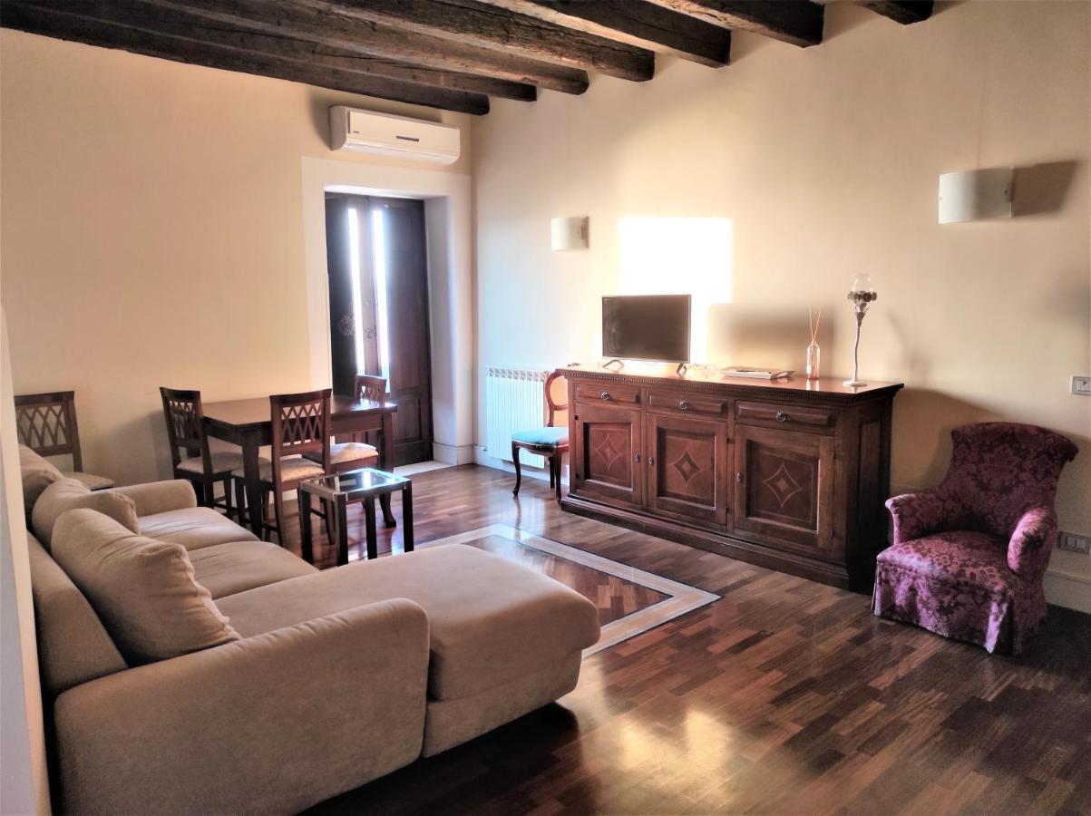 Flora'S House - Ortigia Holidays Συρακούσες Εξωτερικό φωτογραφία